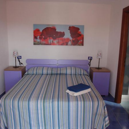 Villa Ersilia Понца Екстериор снимка