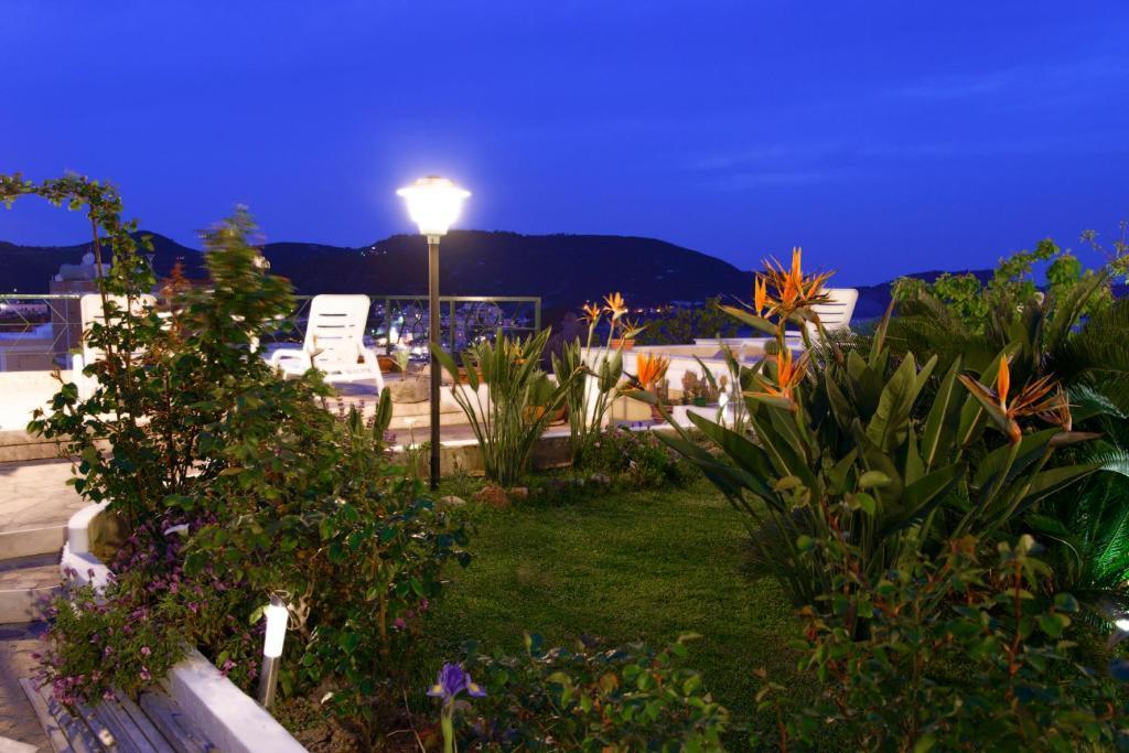 Villa Ersilia Понца Екстериор снимка