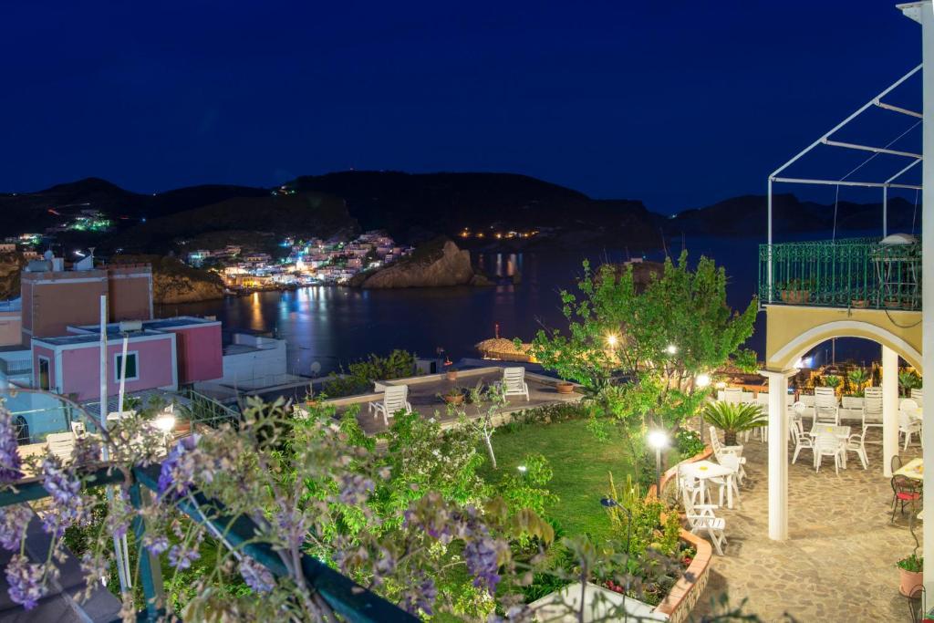Villa Ersilia Понца Екстериор снимка