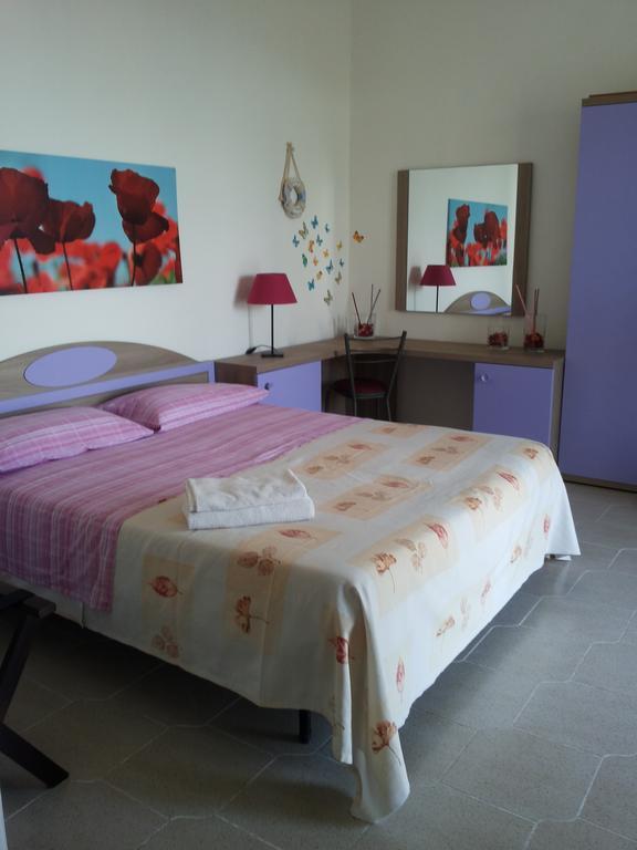 Villa Ersilia Понца Екстериор снимка