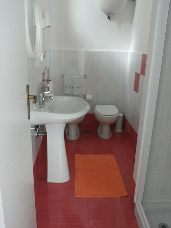 Villa Ersilia Понца Екстериор снимка